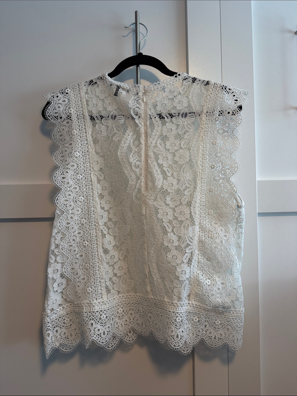 Express White Lace Cap-Sleeve Blouse - Picture 3 of 3